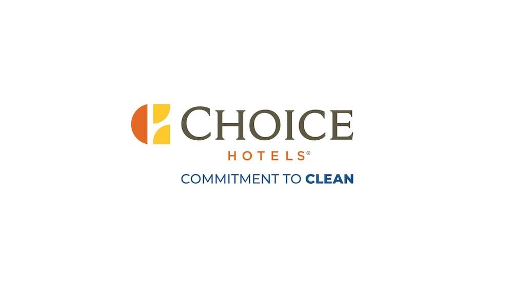 Quality Inn & Suites Walnut - City Of Industry Екстериор снимка