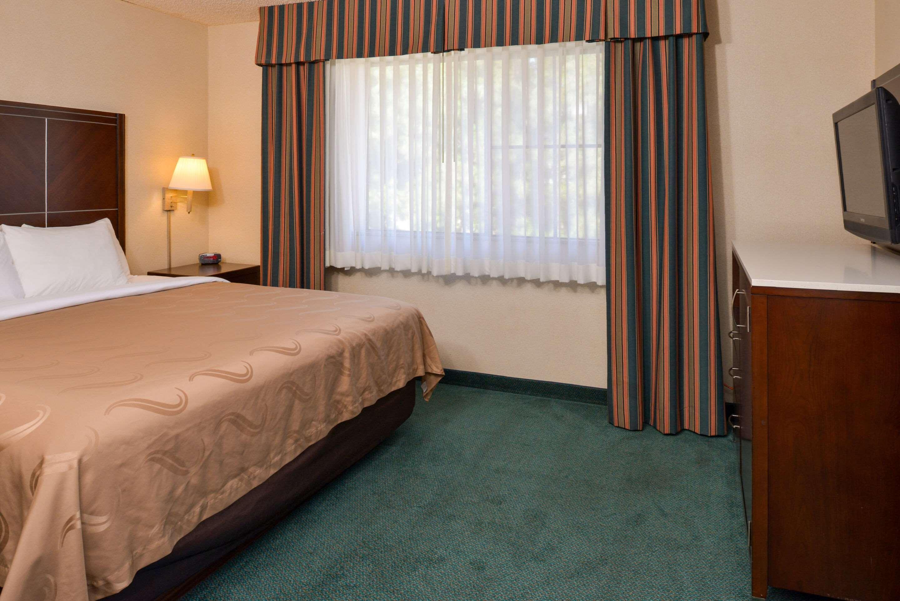 Quality Inn & Suites Walnut - City Of Industry Екстериор снимка