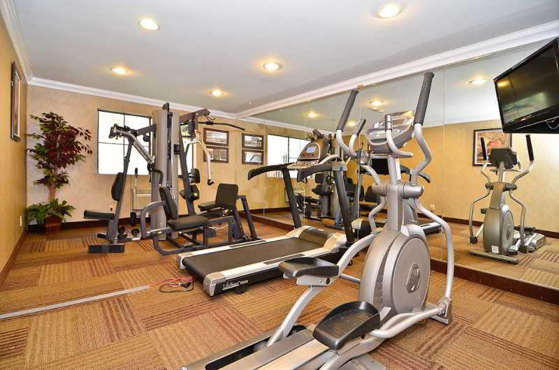 Quality Inn & Suites Walnut - City Of Industry Екстериор снимка