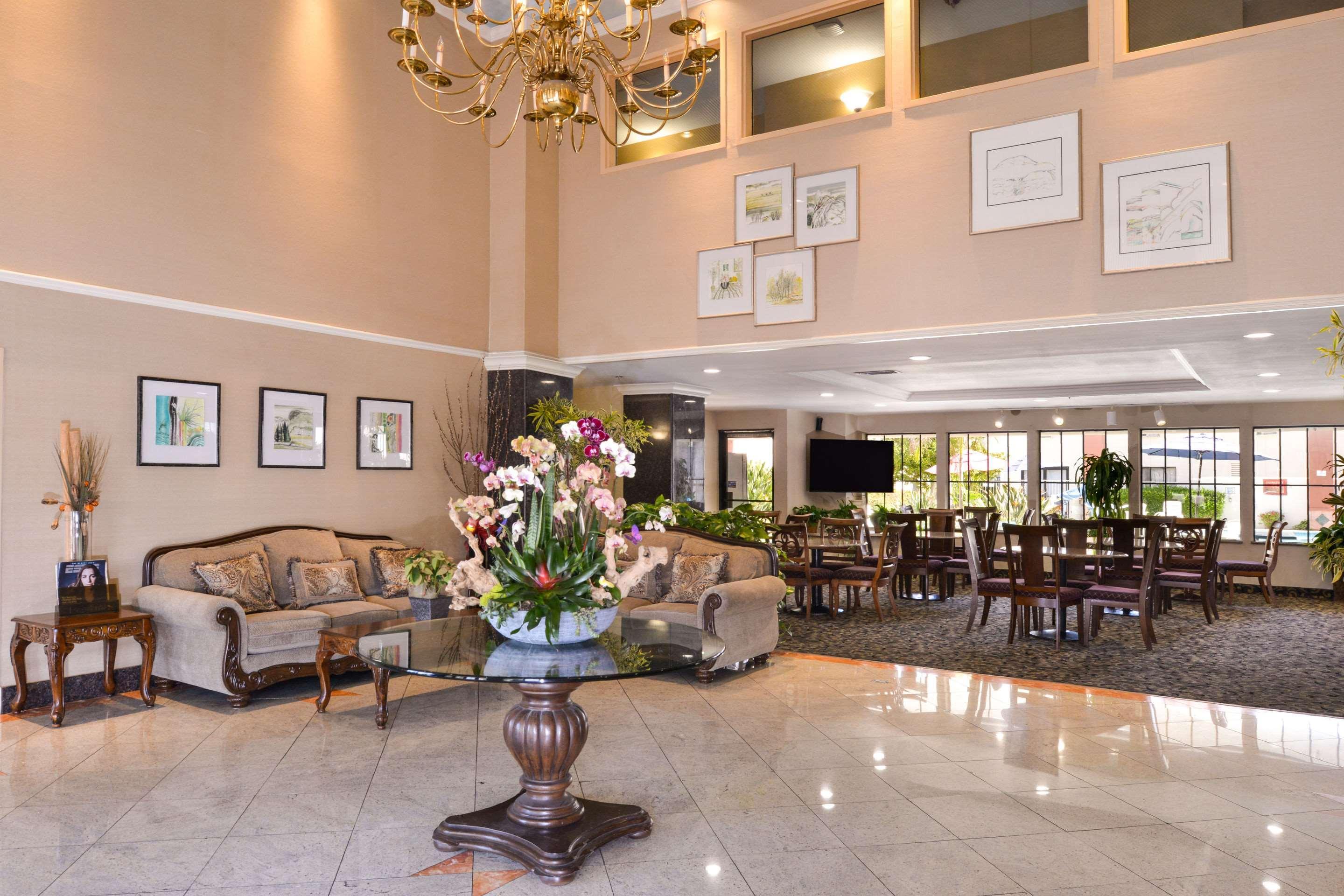 Quality Inn & Suites Walnut - City Of Industry Екстериор снимка
