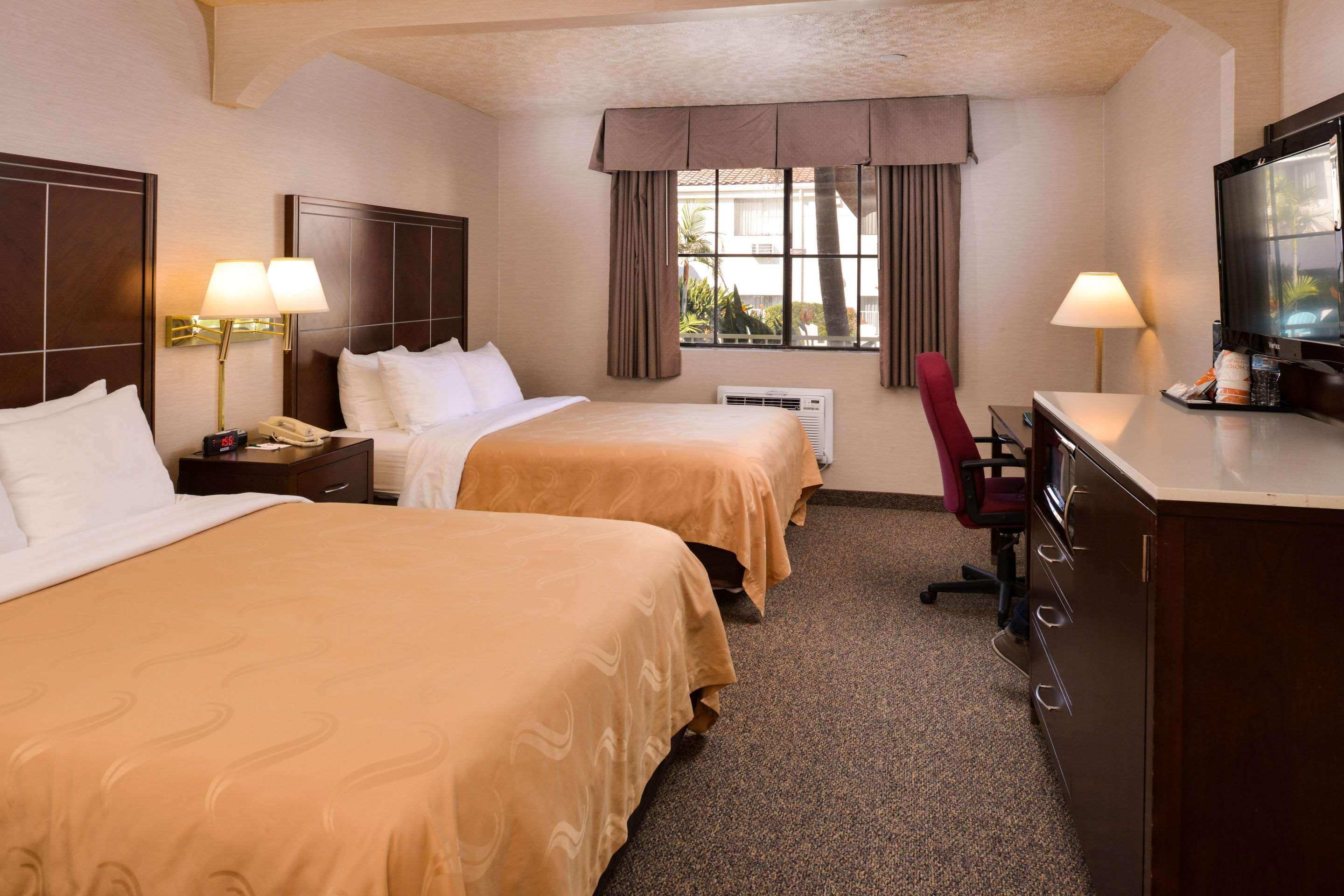Quality Inn & Suites Walnut - City Of Industry Екстериор снимка