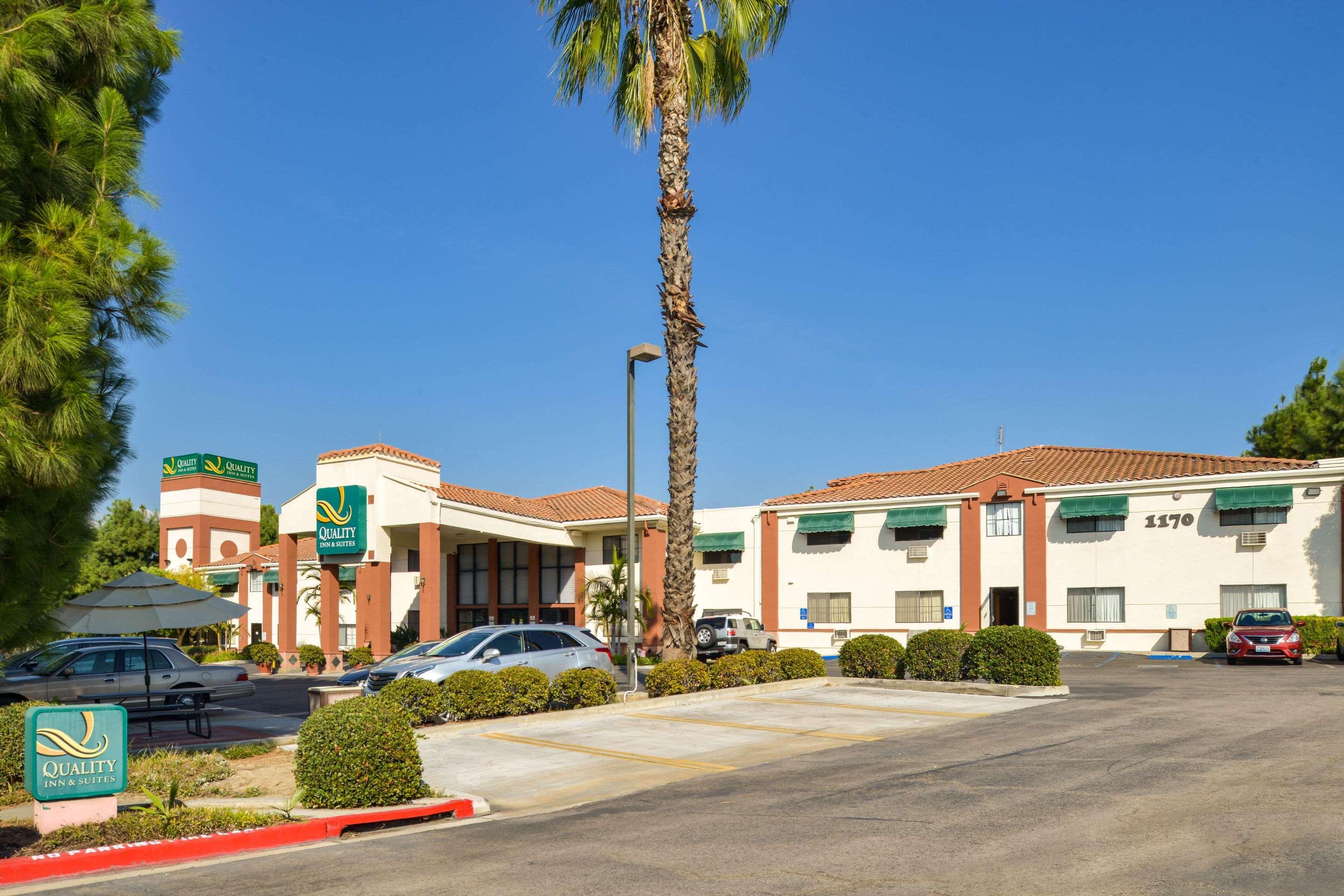 Quality Inn & Suites Walnut - City Of Industry Екстериор снимка
