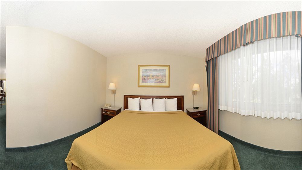 Quality Inn & Suites Walnut - City Of Industry Екстериор снимка