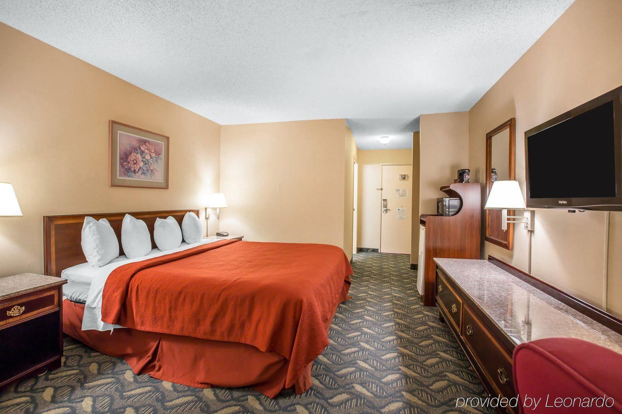Quality Inn & Suites Walnut - City Of Industry Екстериор снимка