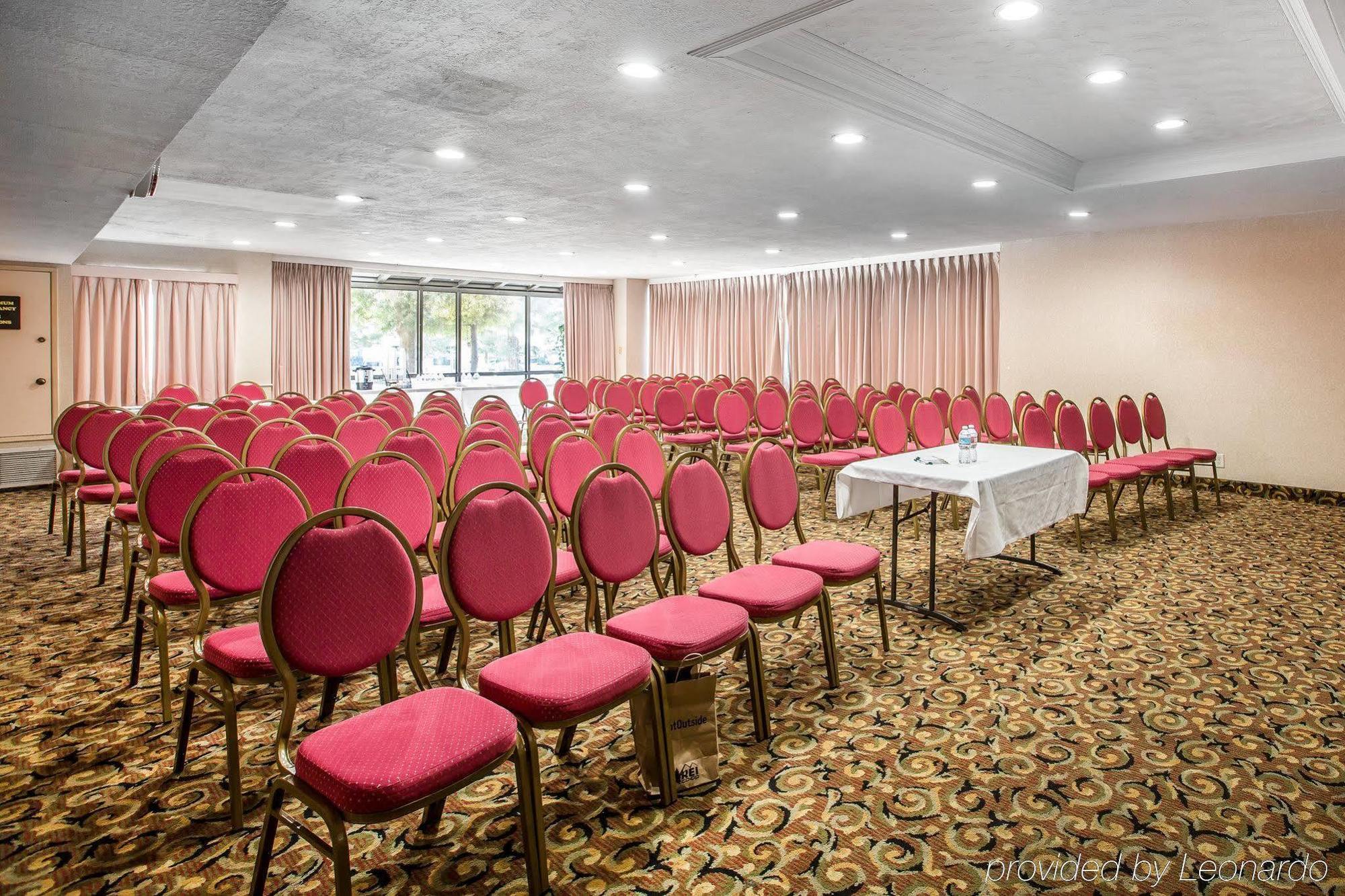 Quality Inn & Suites Walnut - City Of Industry Екстериор снимка