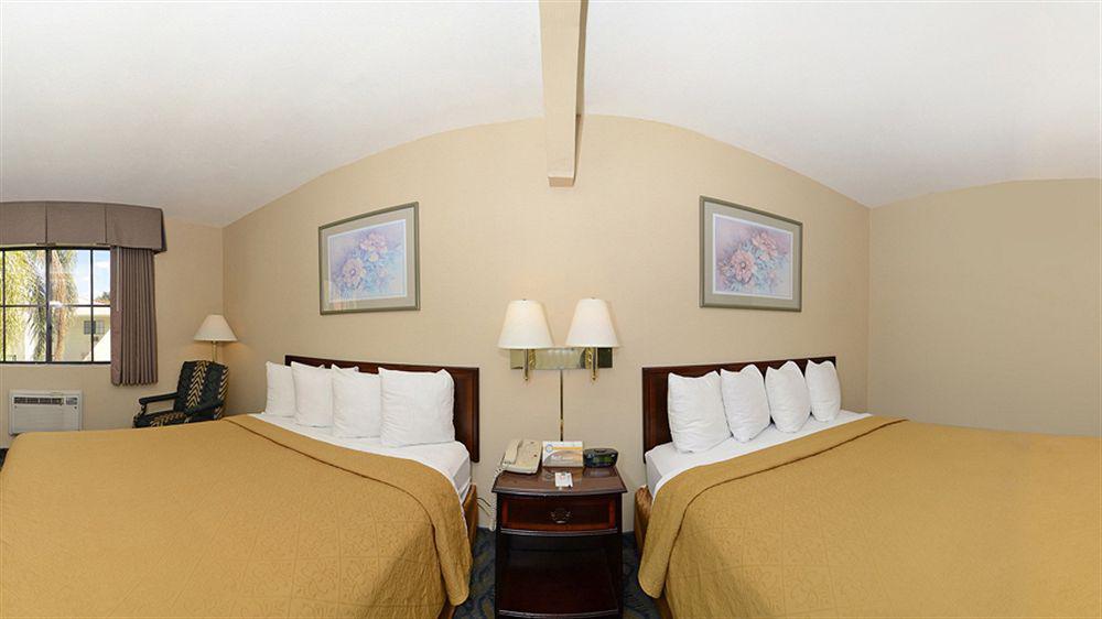 Quality Inn & Suites Walnut - City Of Industry Екстериор снимка